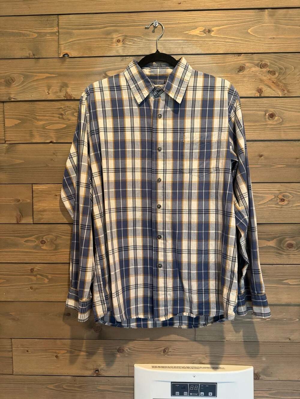 Wrangler Jeans Co. Men's Plaid Long Sleeve Button Down Shirt Size Medium